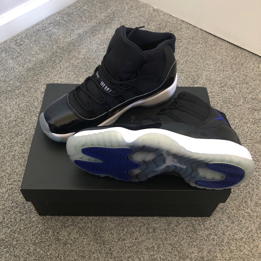 WOMEN’S JORDAN 11 RETRO BG SPACEJAM size 6